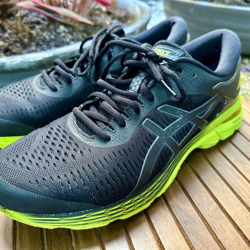Velocidade e Conforto: Asics Gel Kayano 25 Preto e Amarelo