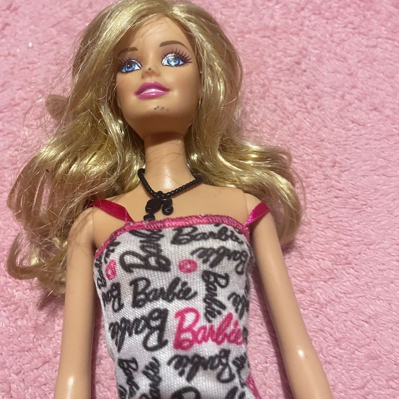 Vendo Barbie Original com Roupas Original, Brinquedo Barbie Usado 84110462