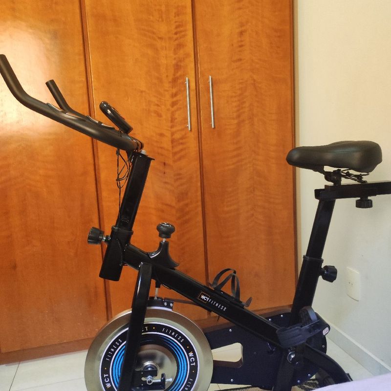 Bike Spinning WCT, conservada, pouco usada, com nota fiscal