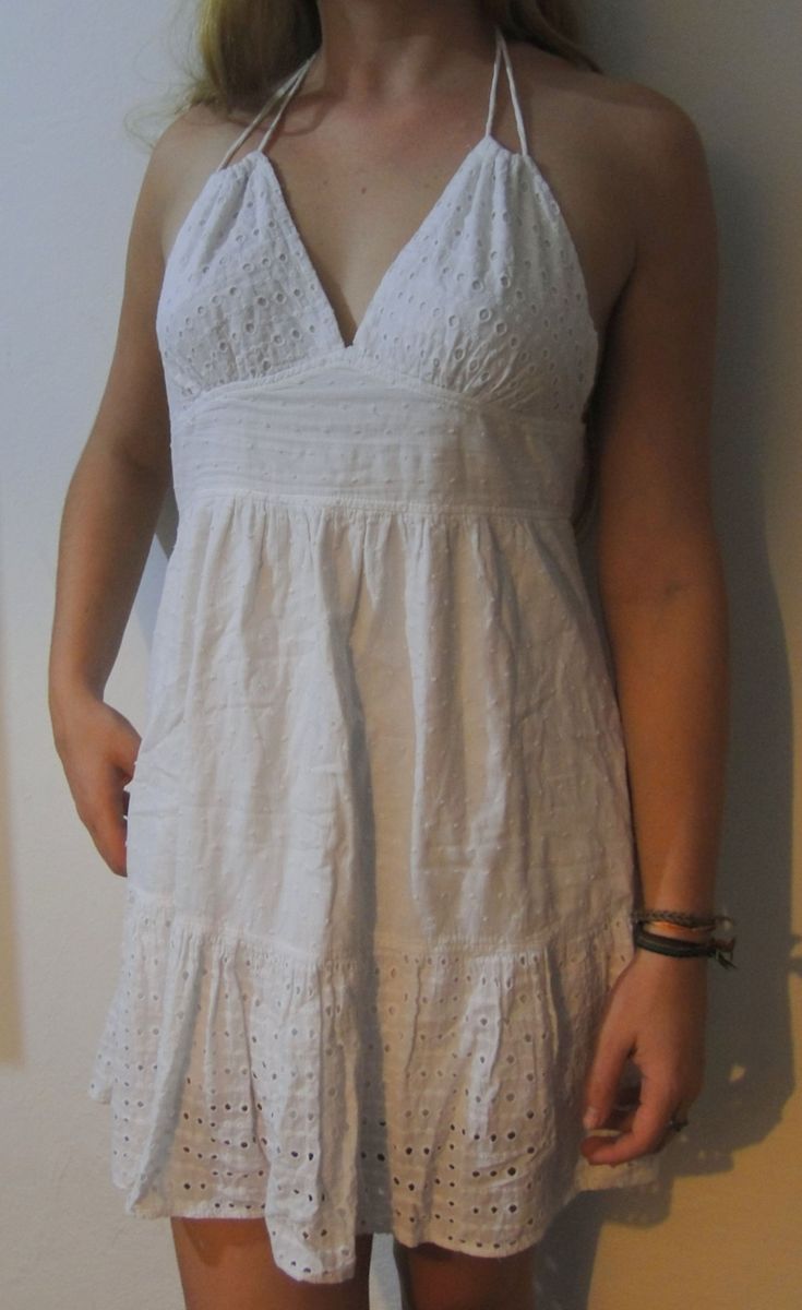 vestido de cambraia curto