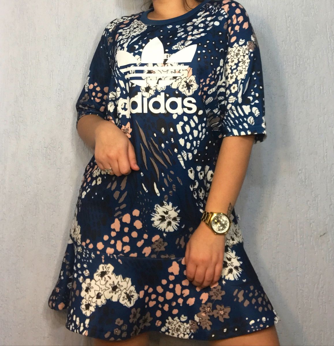 vestido adidas floral