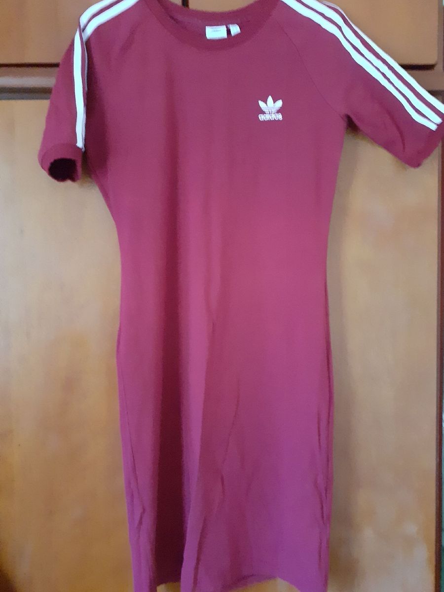 vestido adidas vinho