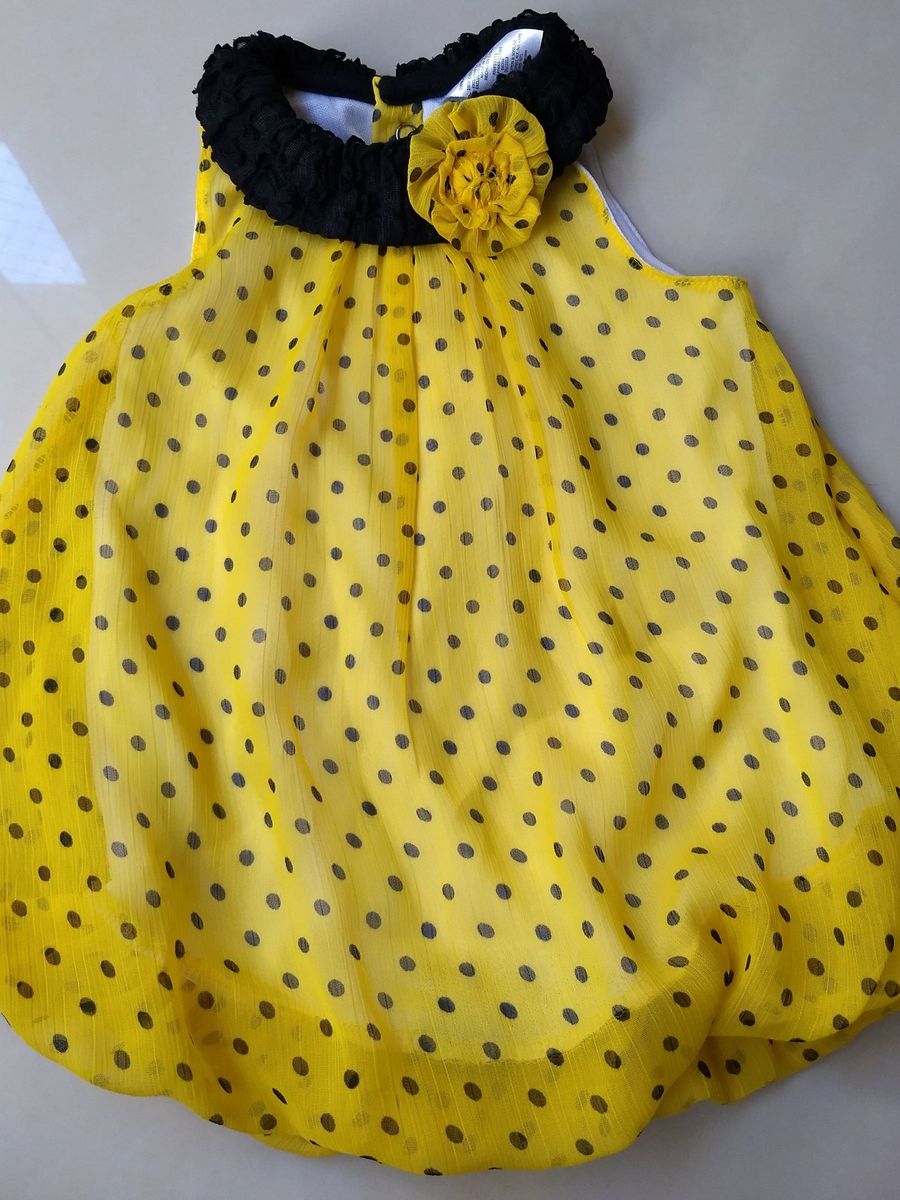 vestido infantil de bolas pretas