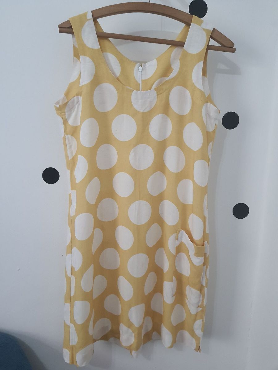 Vestido amarelo best sale de bolinha