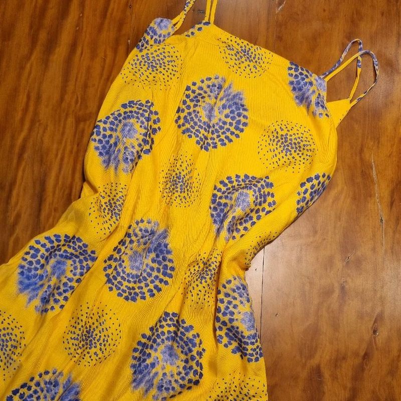 Vestido amarelo sale com azul