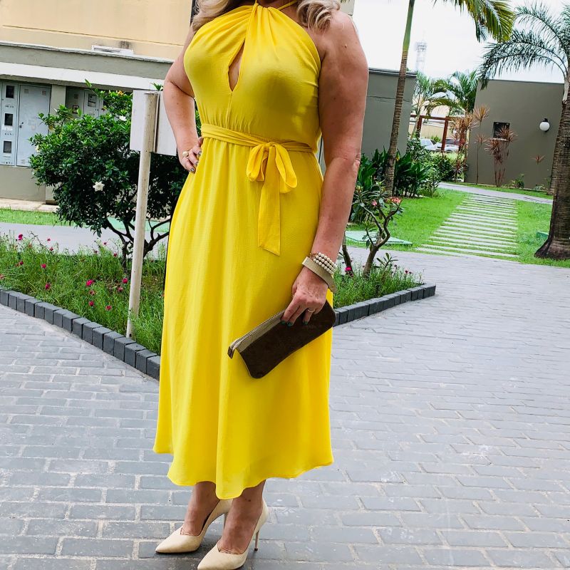 Vestido Amarelo Girassol em Tecido Liso Linda-De-Morrer