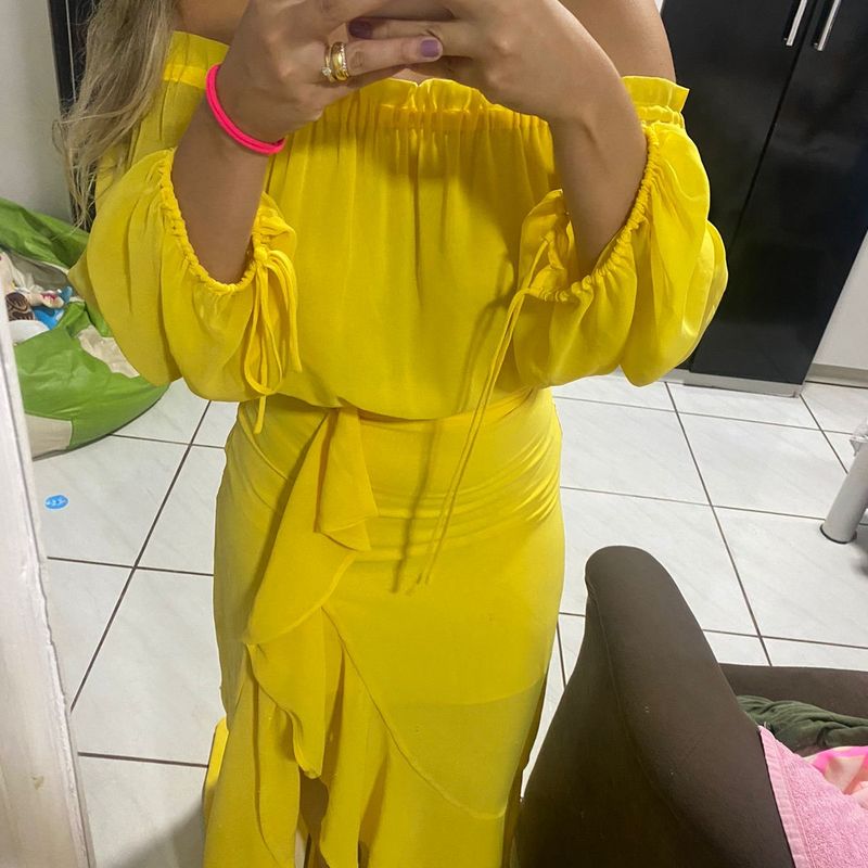 Look Amarelo Feminino