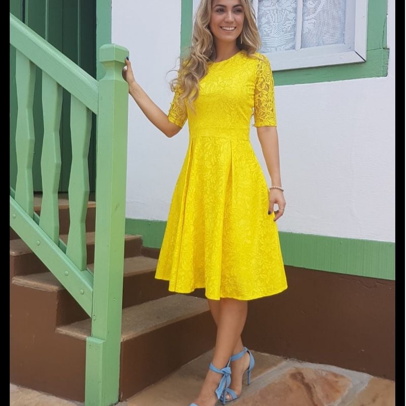 Vestido Amarelo Novo Renda Tubinho Moda Evangélica Retrô Vintage