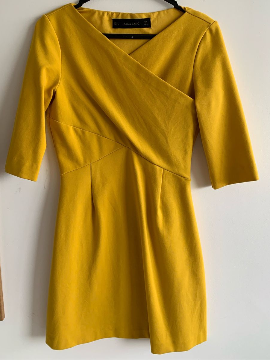 vestido amarelo zara