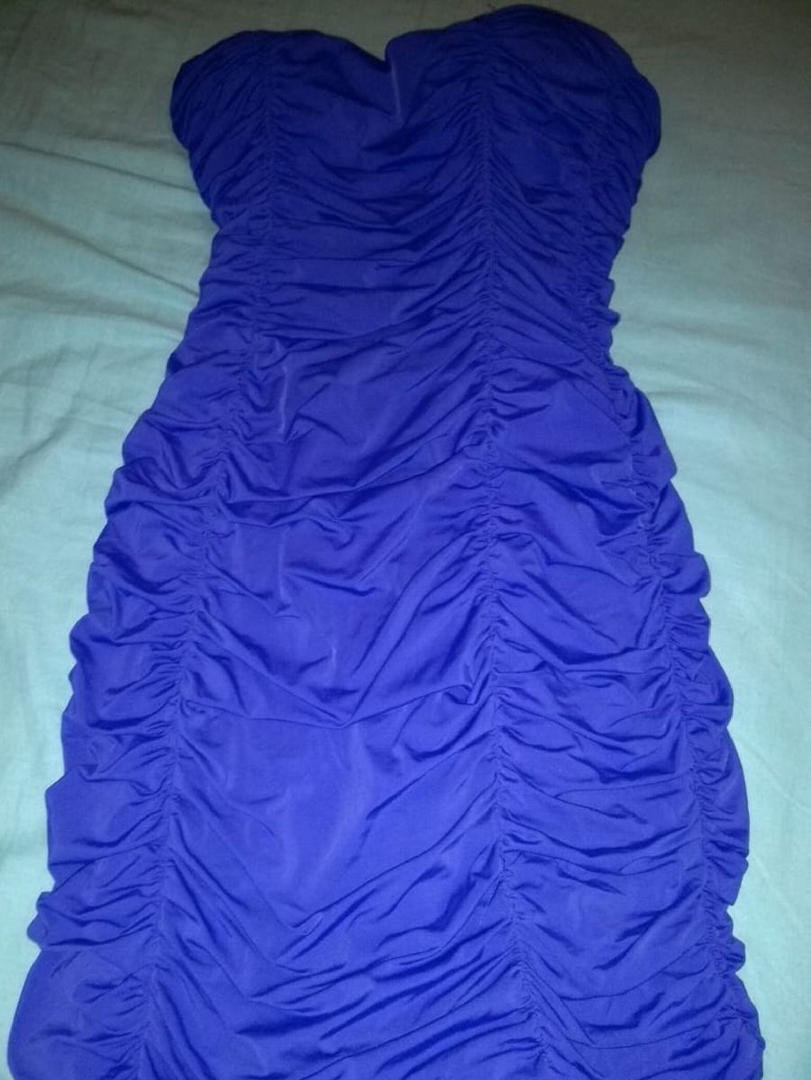 vestido sanfonado curto