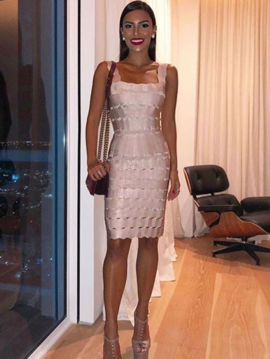 vestido bandagem acetinada