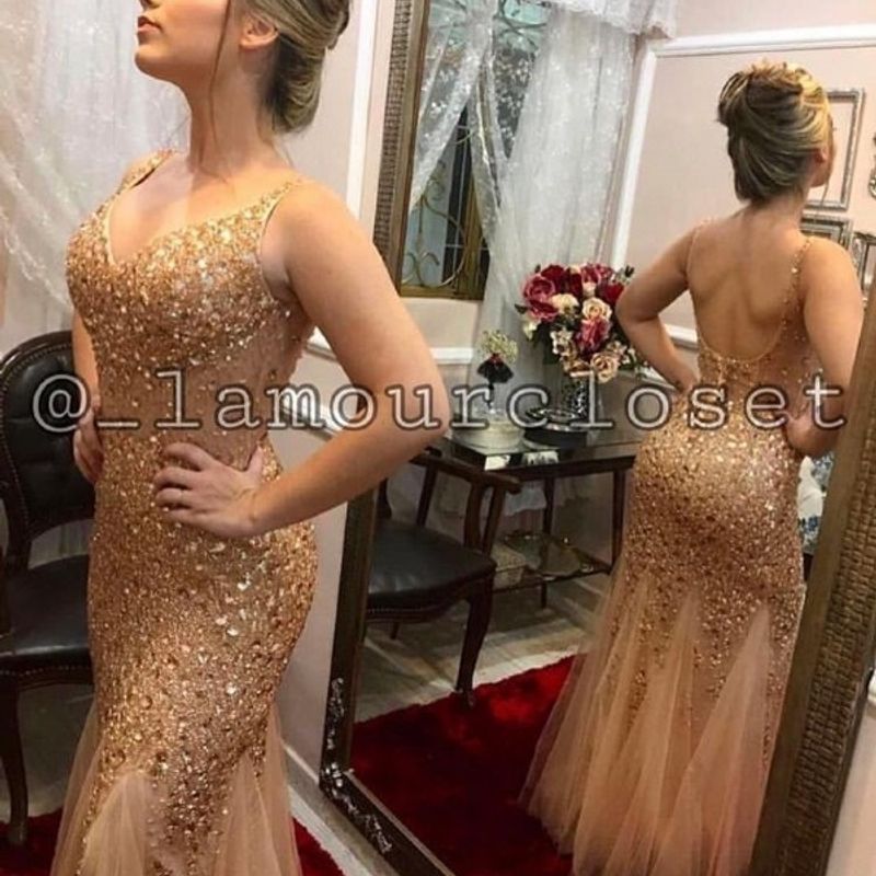 Vestido longo store dourado com pedraria