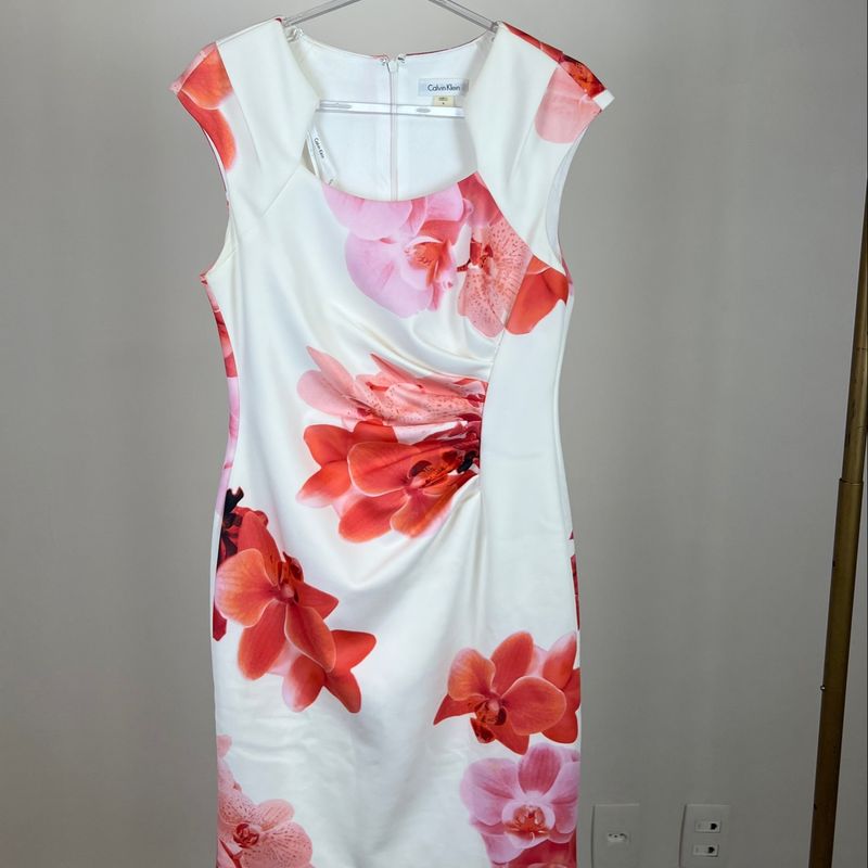 Vestido floral best sale calvin klein