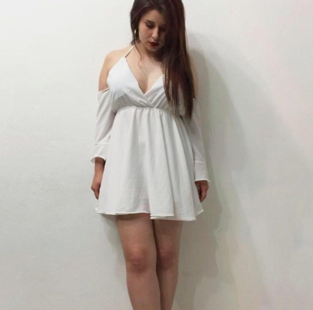 vestido branco curto rodado