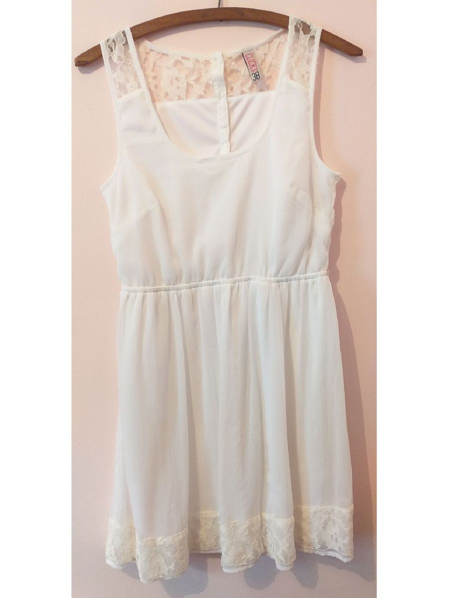 vestido branco na riachuelo