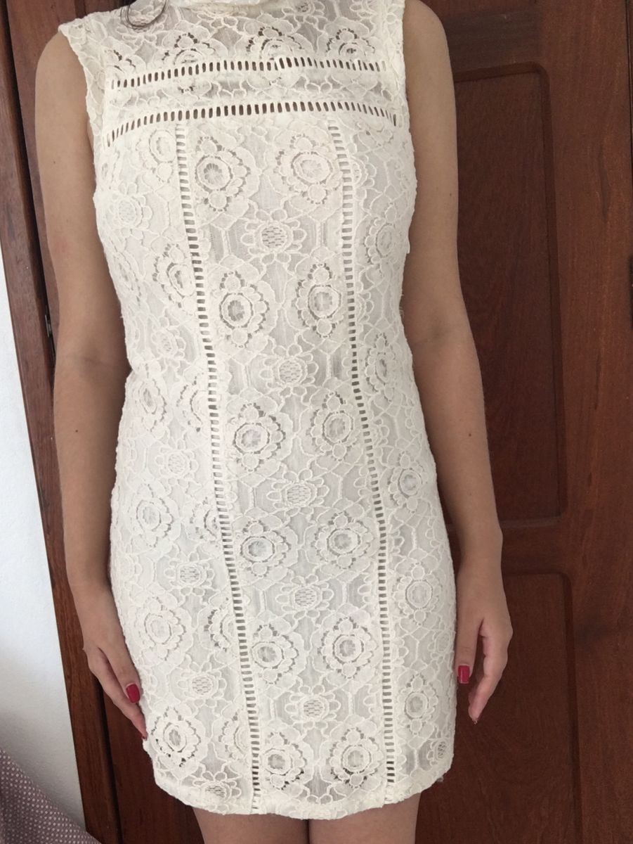 vestido branco missa