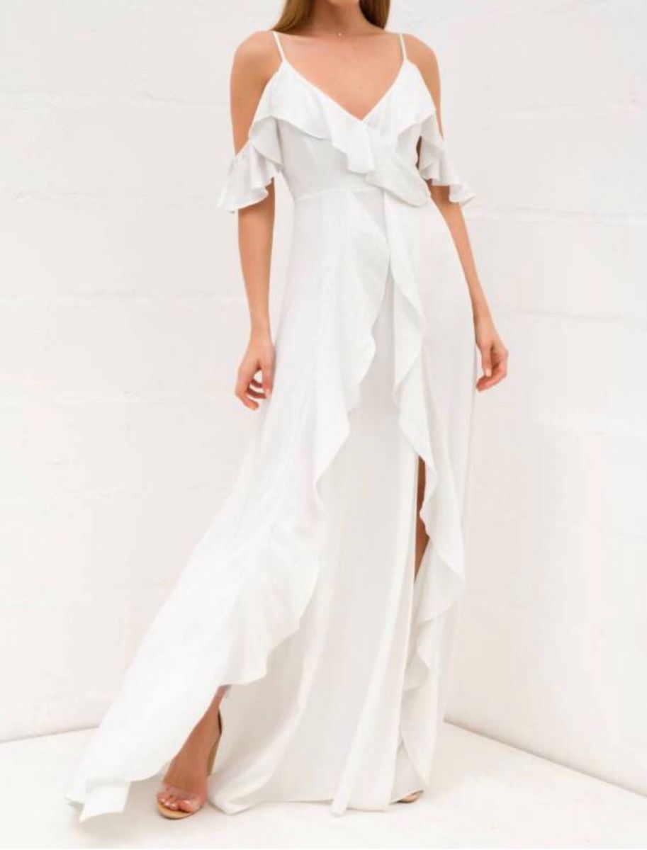 vestido branco esvoaçante
