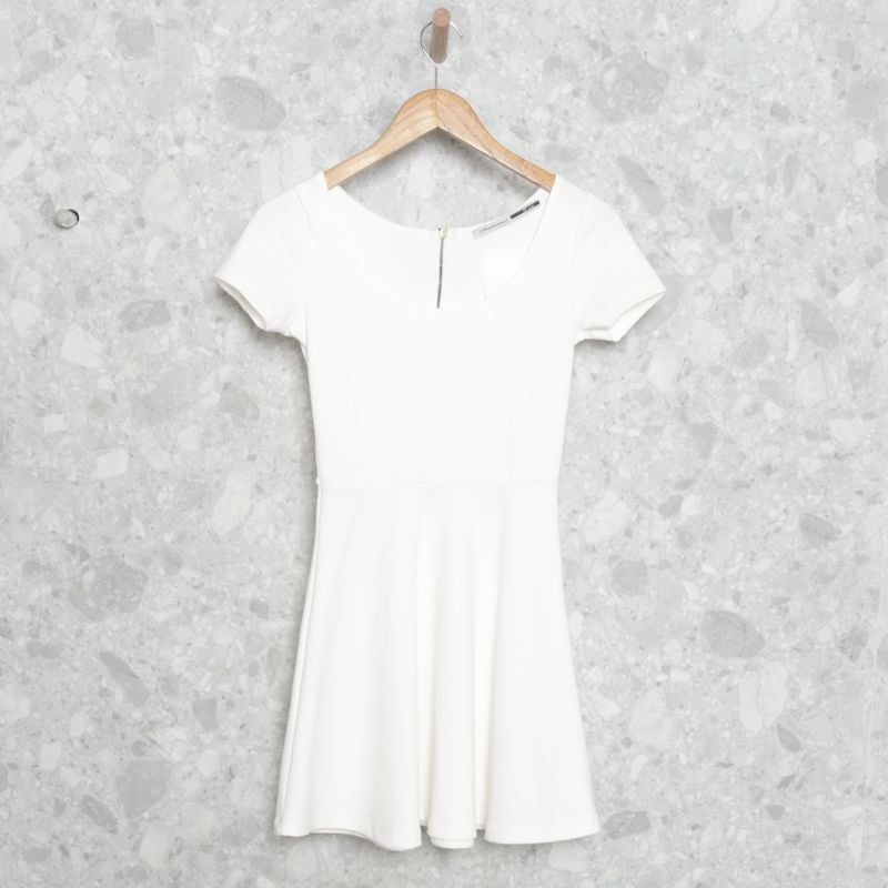 Vestido branco sale stradivarius