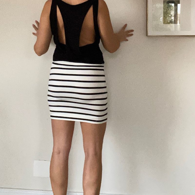 Vestido C Saia Justa Listrada Calvin Klein Preto e Branco