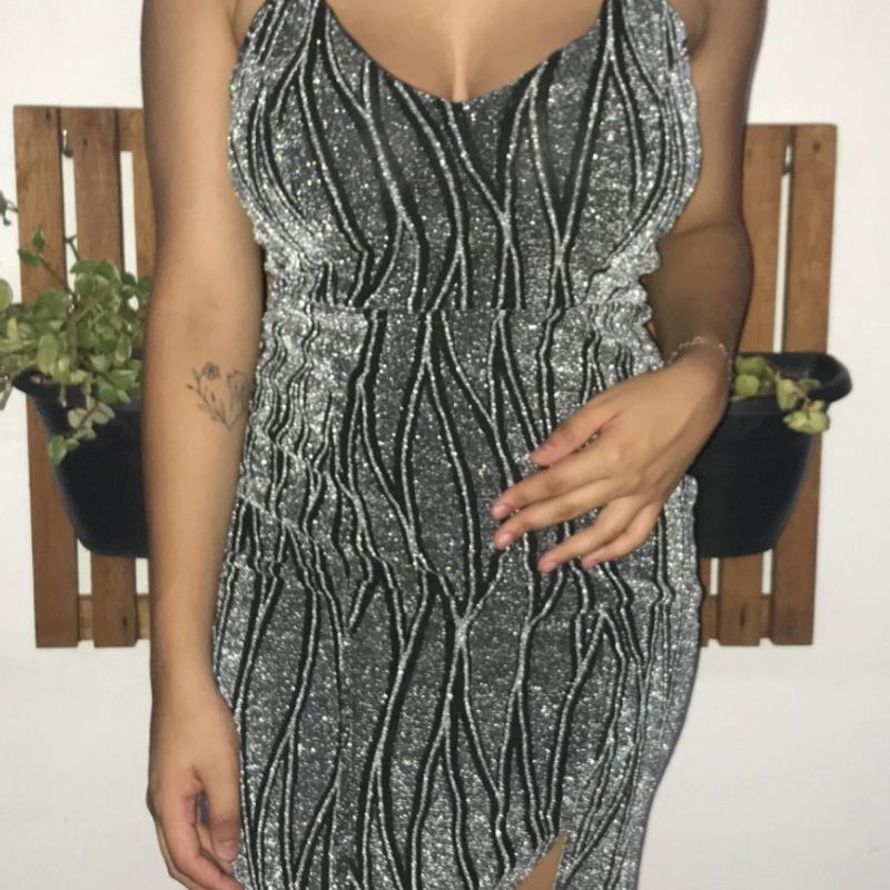 Vestido store cinza brilhante