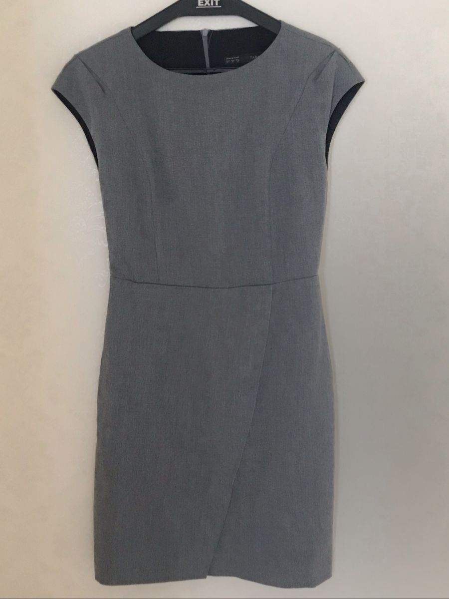 vestido social cinza