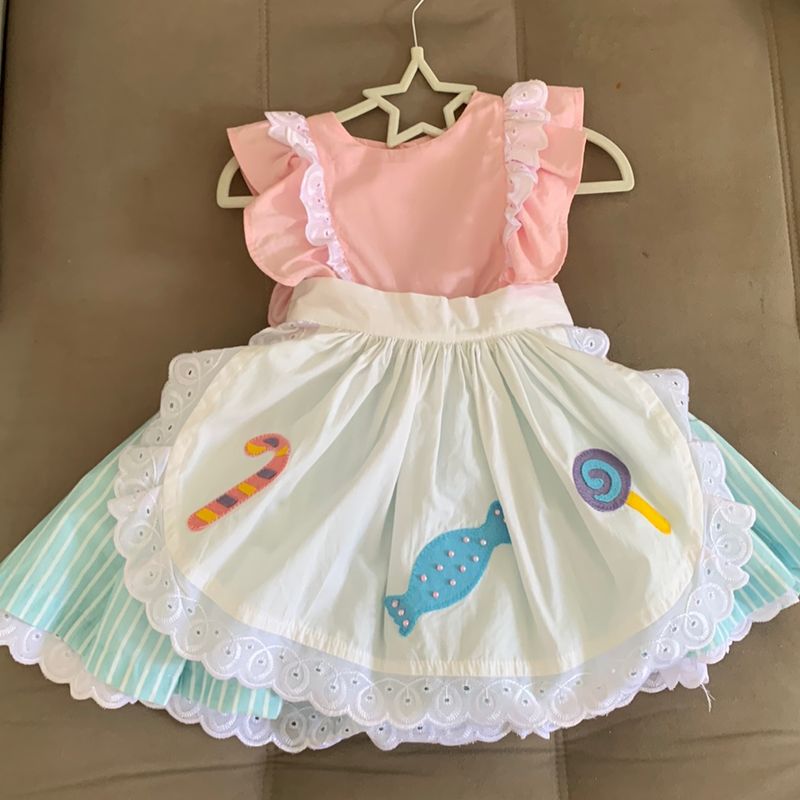 Vestido infantil hot sale tema confeitaria