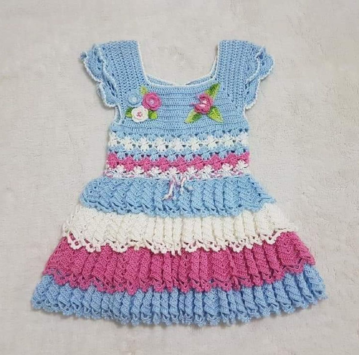 vestido de menina de croche