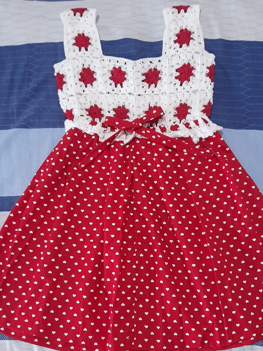 Vestido de crochê com hot sale tecido