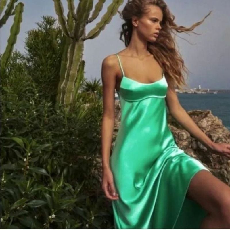 Vestido Curto da Zara em Cetim Verde-Água Vestido Feminino Zara