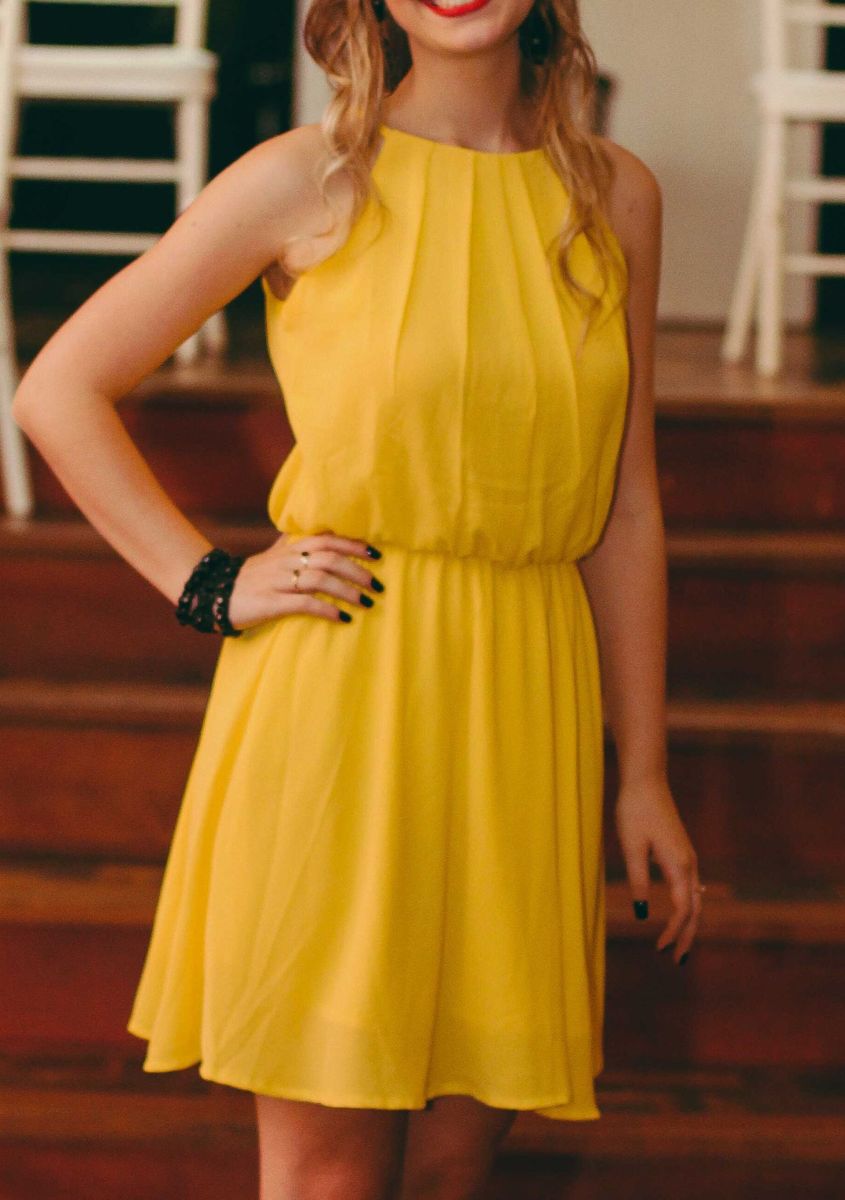 vestido de festa amarelo curto