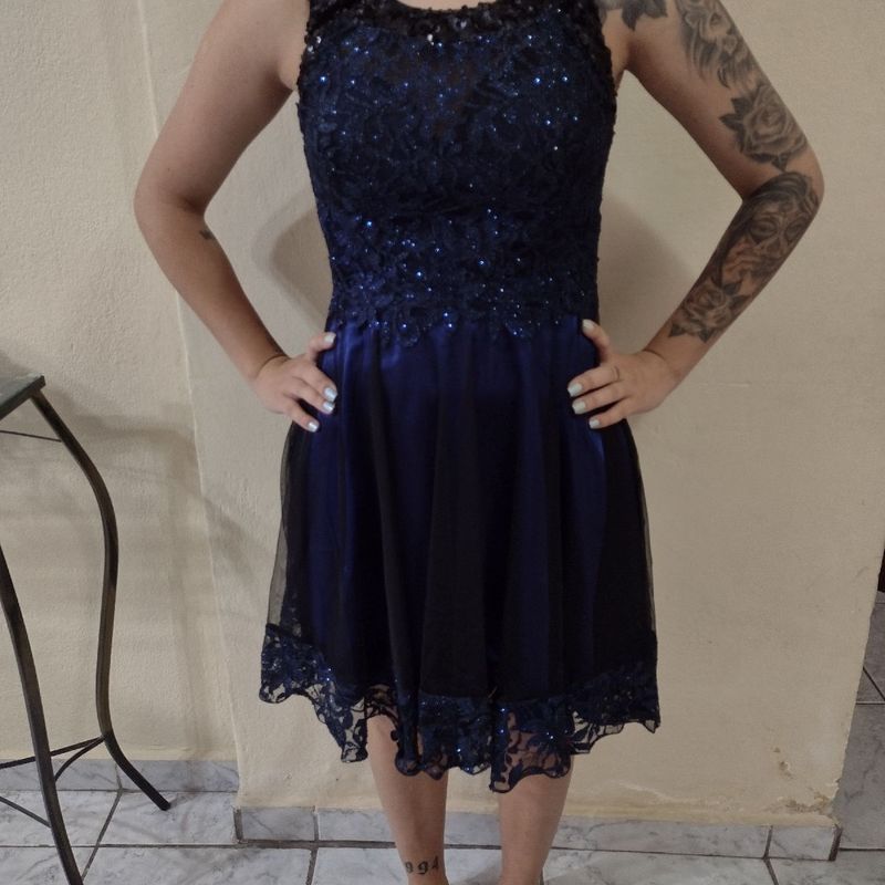 Vestido azul escuro para 2024 casamento