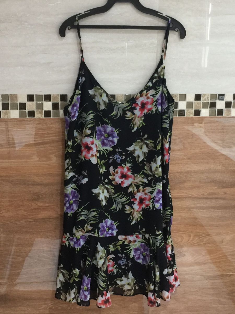 vestido solto florido