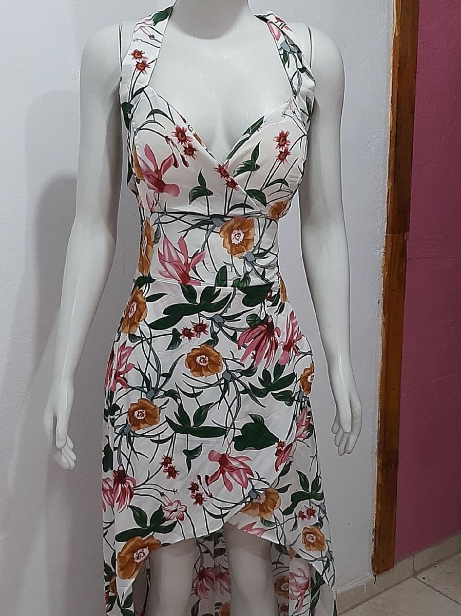 vestido estampado curto na frente e longo atras