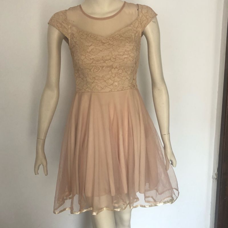 Vestido nude sale rodado