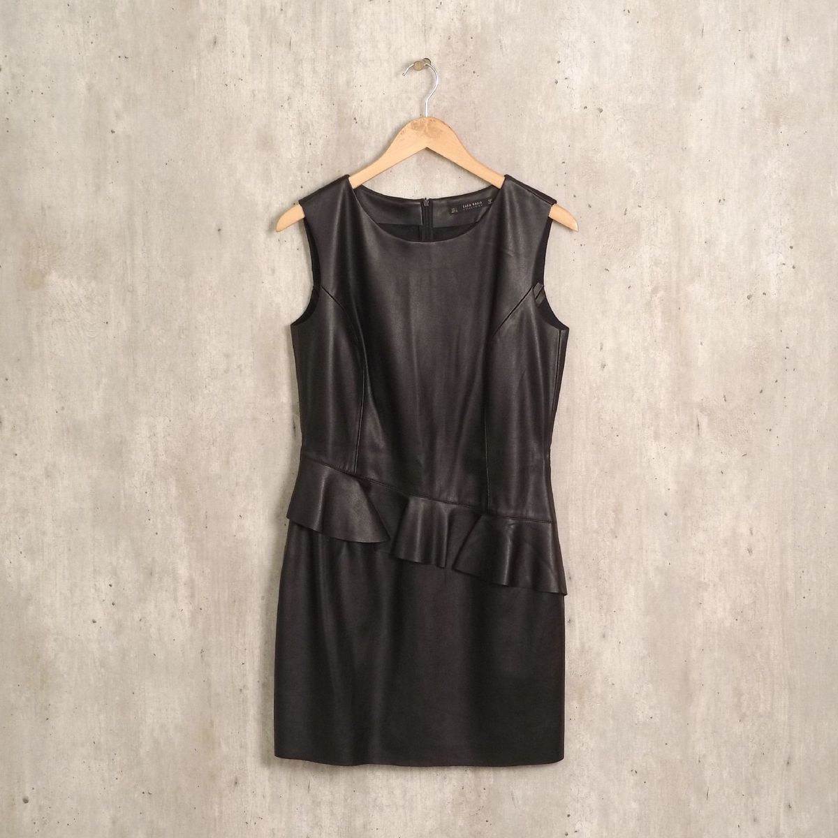 zara vestido preto curto