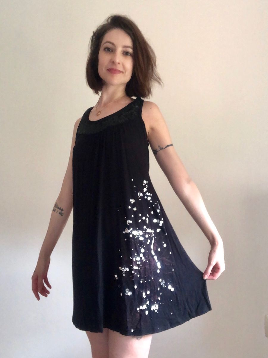 vestido preto curto soltinho