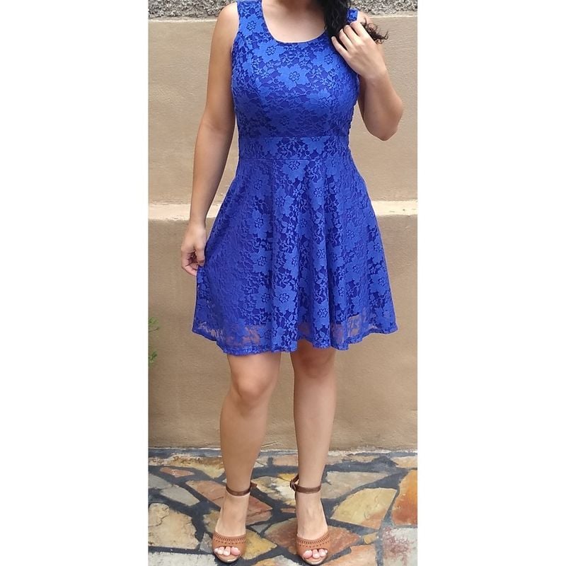 Vestido Curto Rodadinho Em Renda