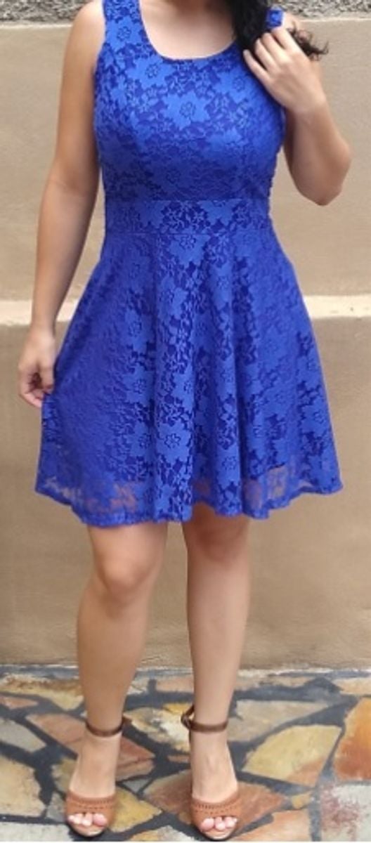 Vestido Curto Rodadinho Em Renda