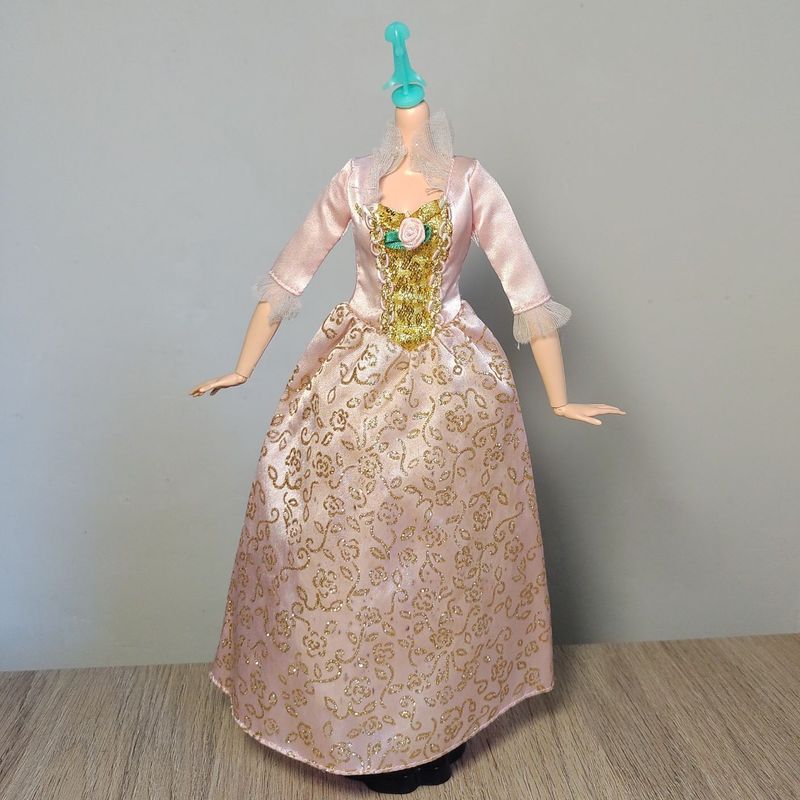 Vestido da Barbie Annelise a Princesa e a Plebeia Filme Boneca Mattel |  Brinquedo Barbie Usado 98867813 | enjoei