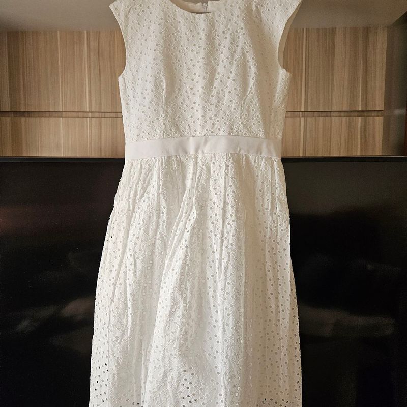 Vestido de 1° Comunhão, em Broderi Branco Roupa Infantil para