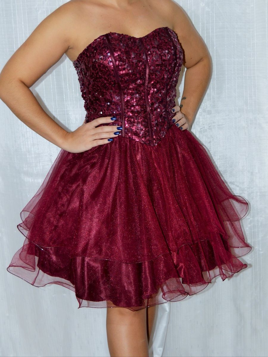 Vestido de debutante store vinho