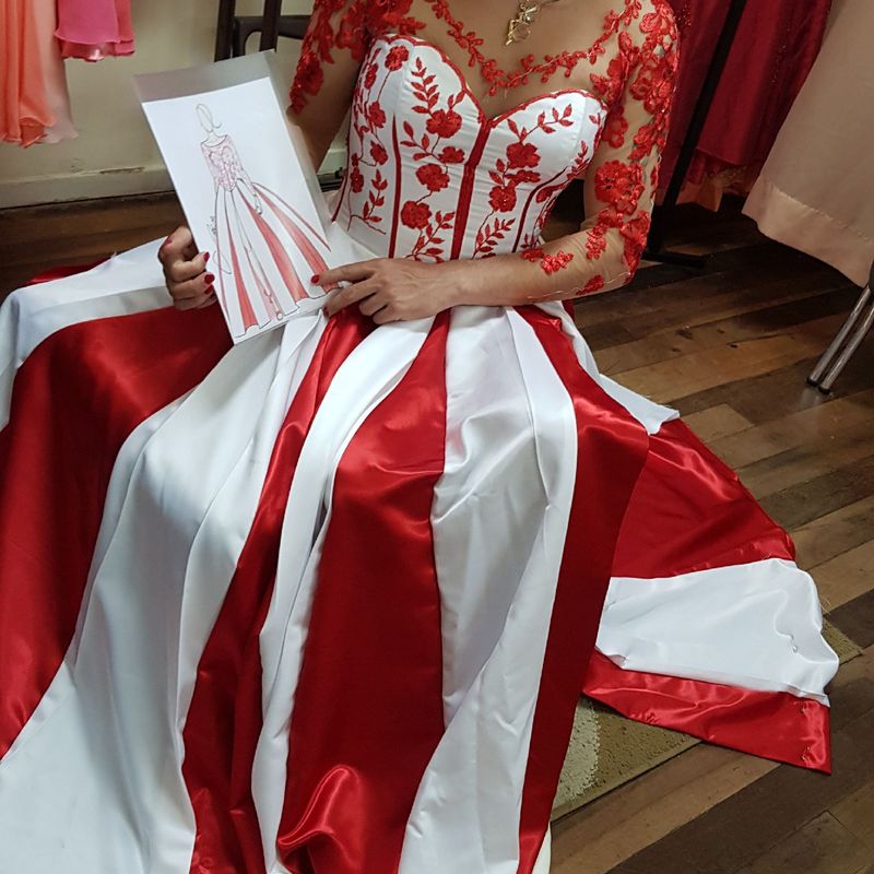 Vestido de noiva hot sale branco e vermelho