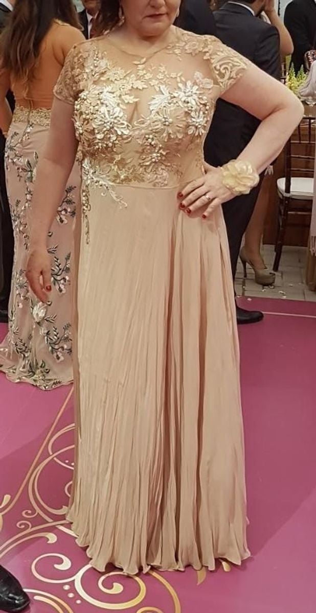 Vestido para hot sale madrinha dourado