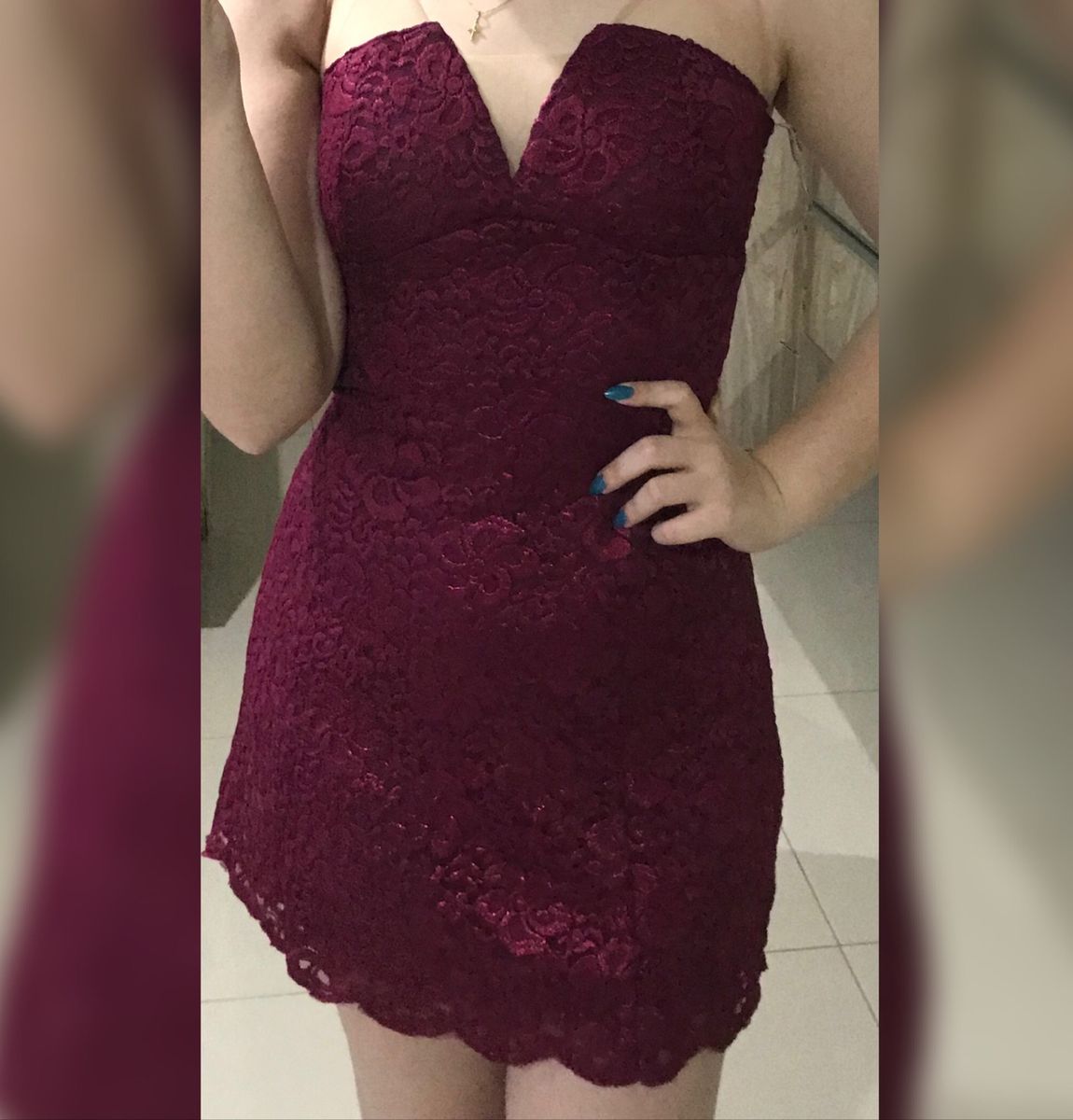 vestido de festa cor vinho curto