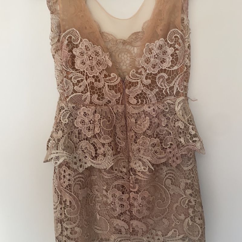 Vestido de Festa Curto em Renda Cor Nude Arthur Caliman Usado