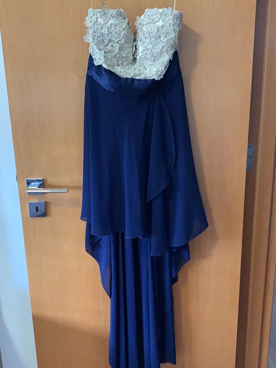 vestido curto na frente e longo atrás azul