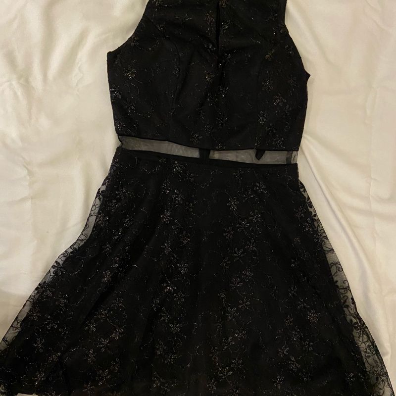 Vestido de festa curto preto store com brilho