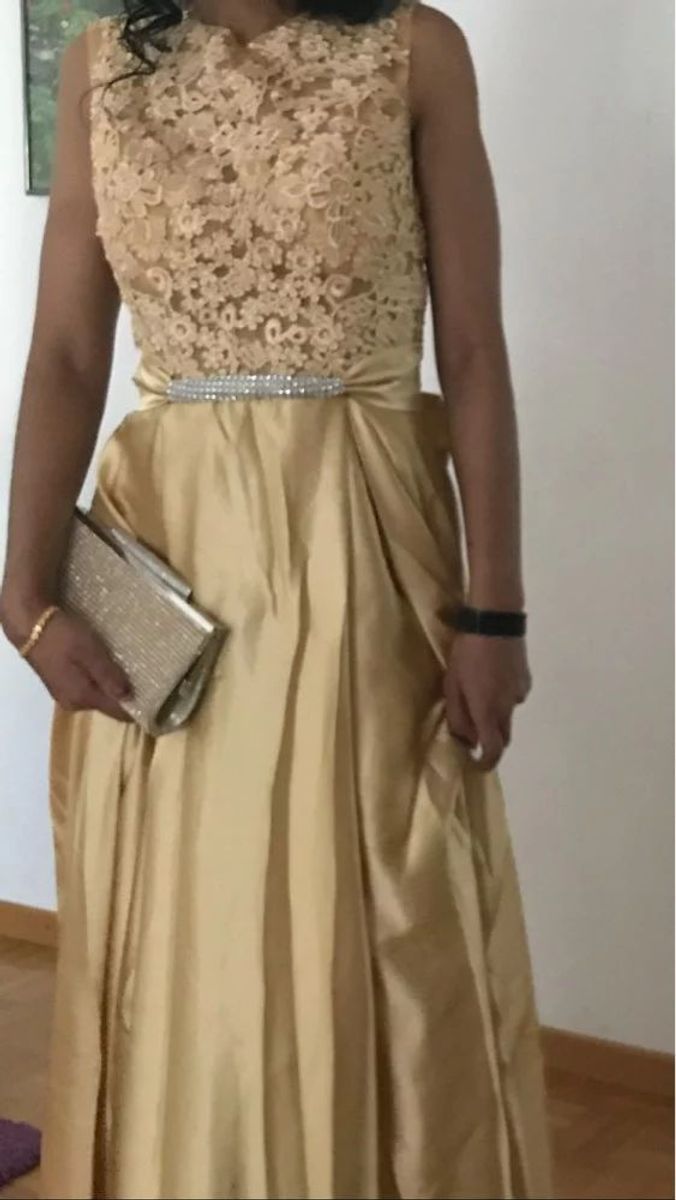 vestido dourado longo para mae da noiva