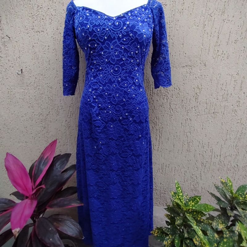 Vestido de madrinha azul royal best sale com renda