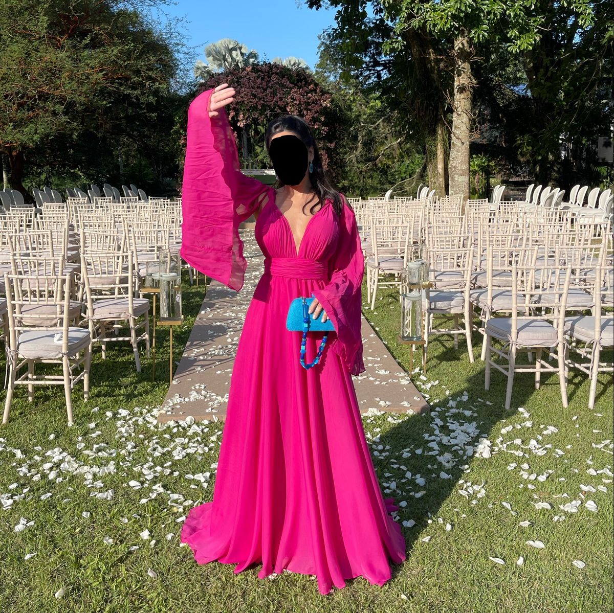 Vestido de madrinha sales na cor fucsia